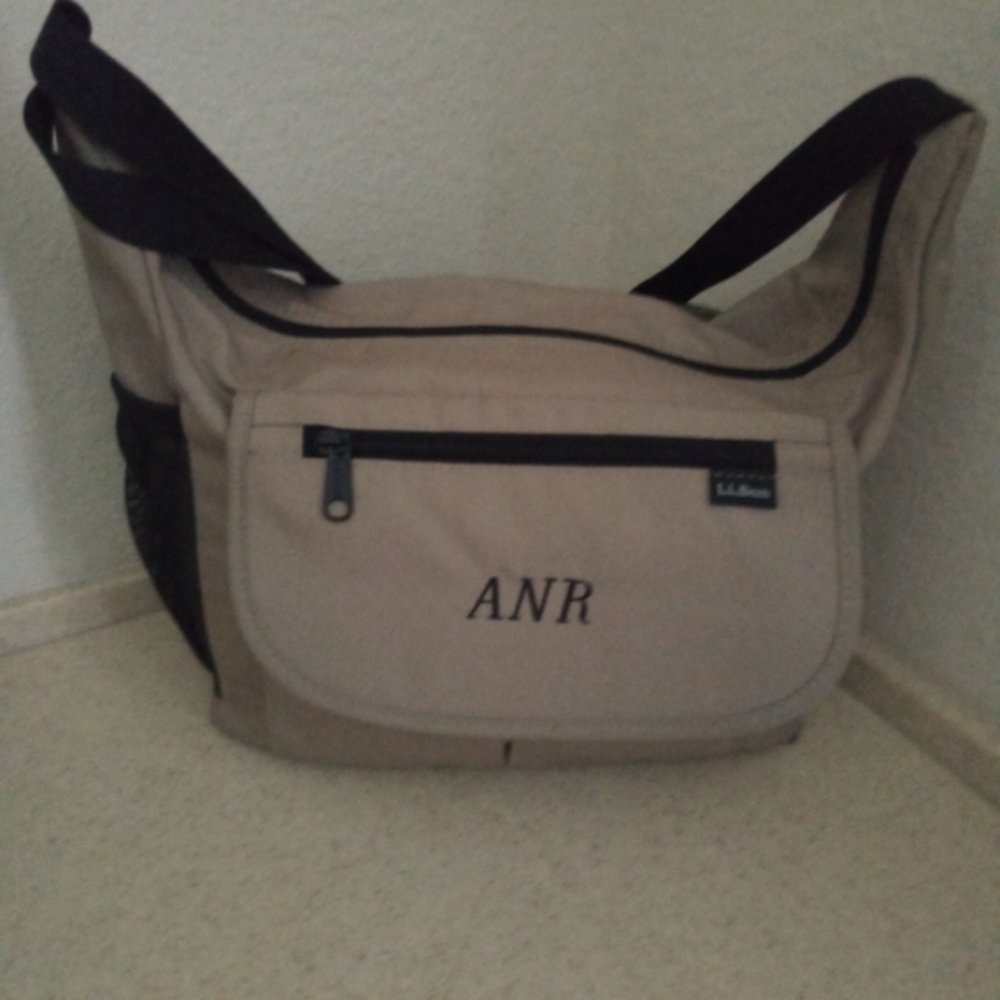 Vintage LL Bean Crossbody Carry On Bag.